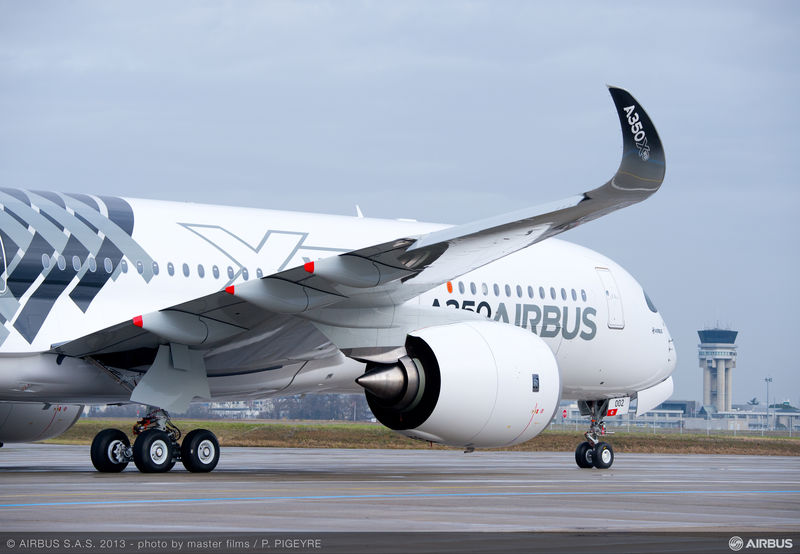 Airbus A350 XWB roll out
