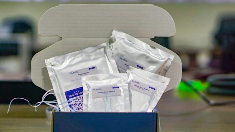 Acne patches and anti-aging patches made of innovative dissolvable microneedles