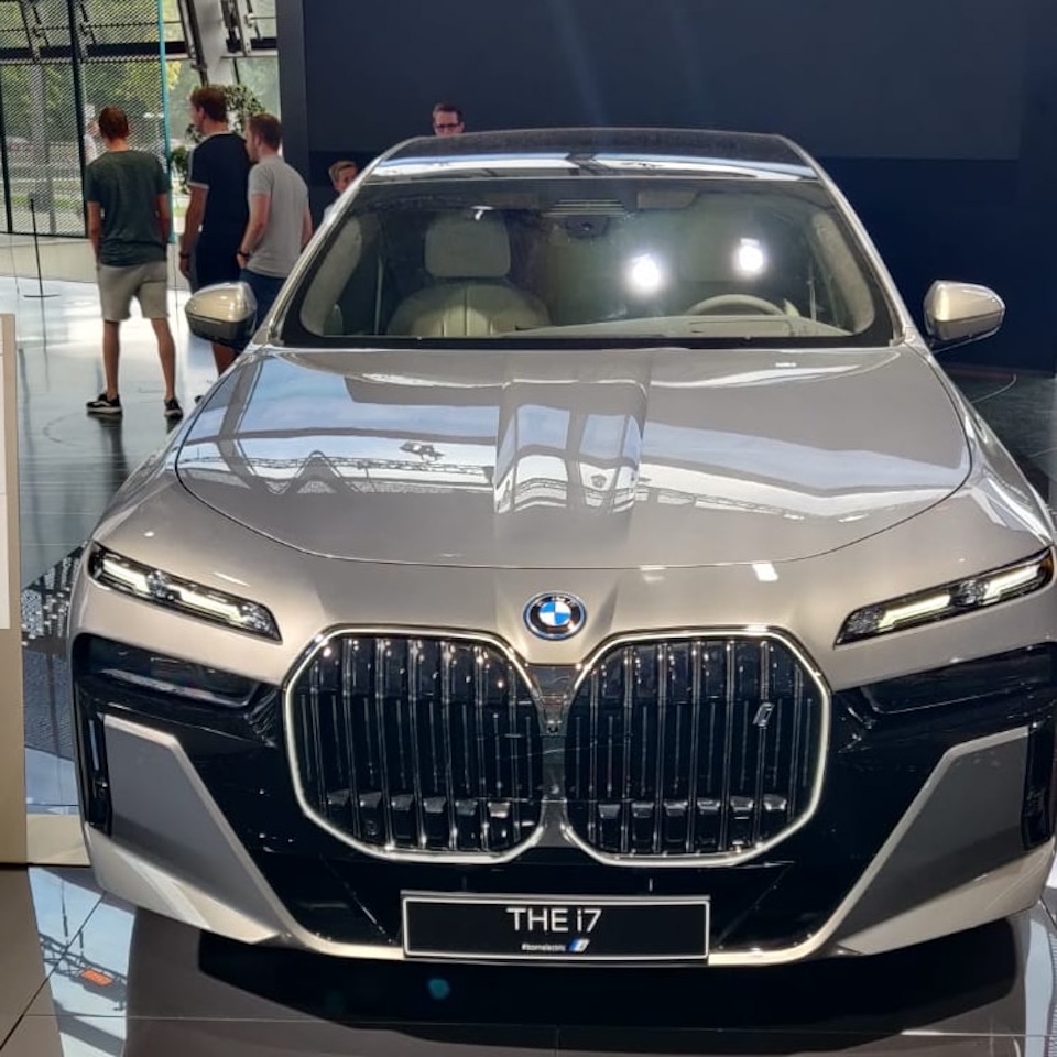 Front view of the BMW i7 electric car