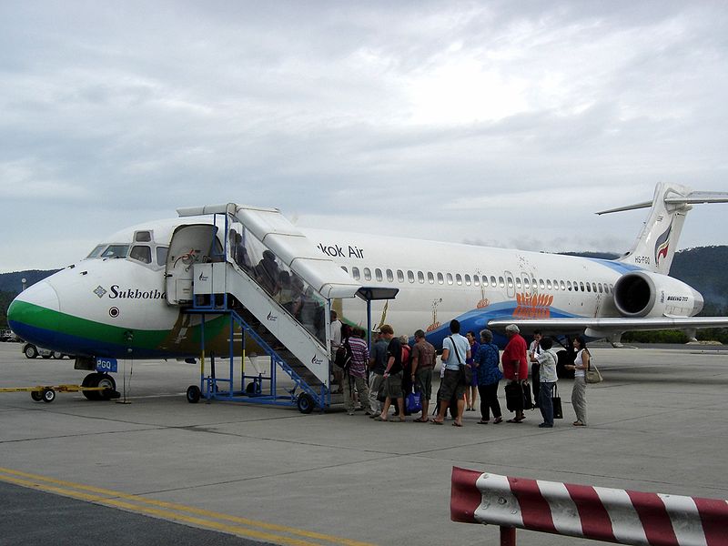 Bangkok Airways Boeing 717 at Koh Samui Airport