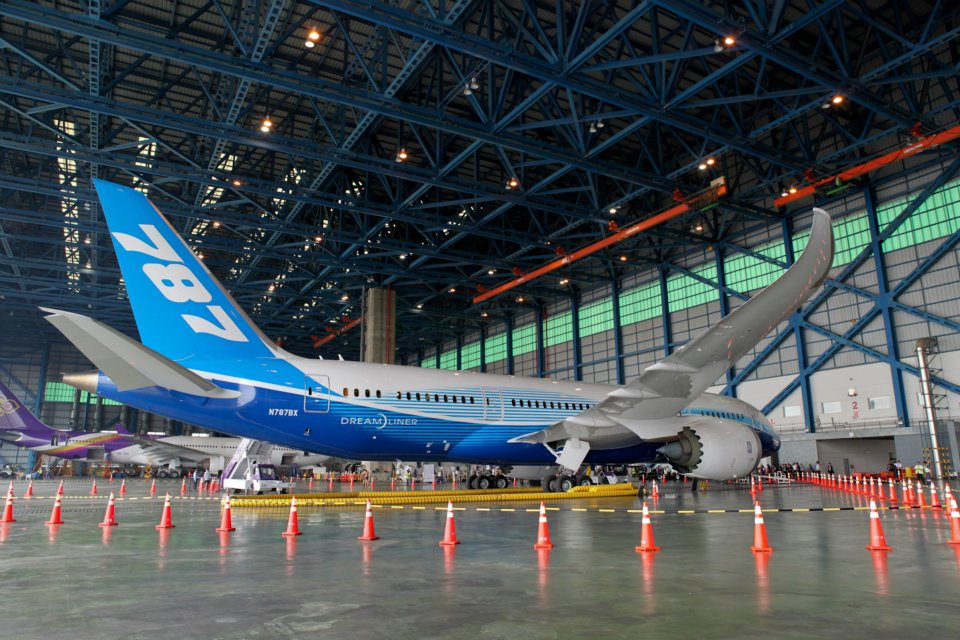THAI's first 787 Dreamliner arrives home