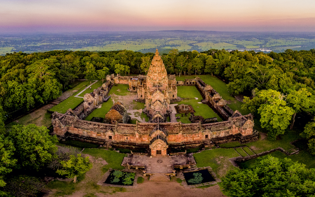 Phanom Rung Historical Park (อุทยานประวัติศาสตร์พนมรุ้ง) in Buri Ram.