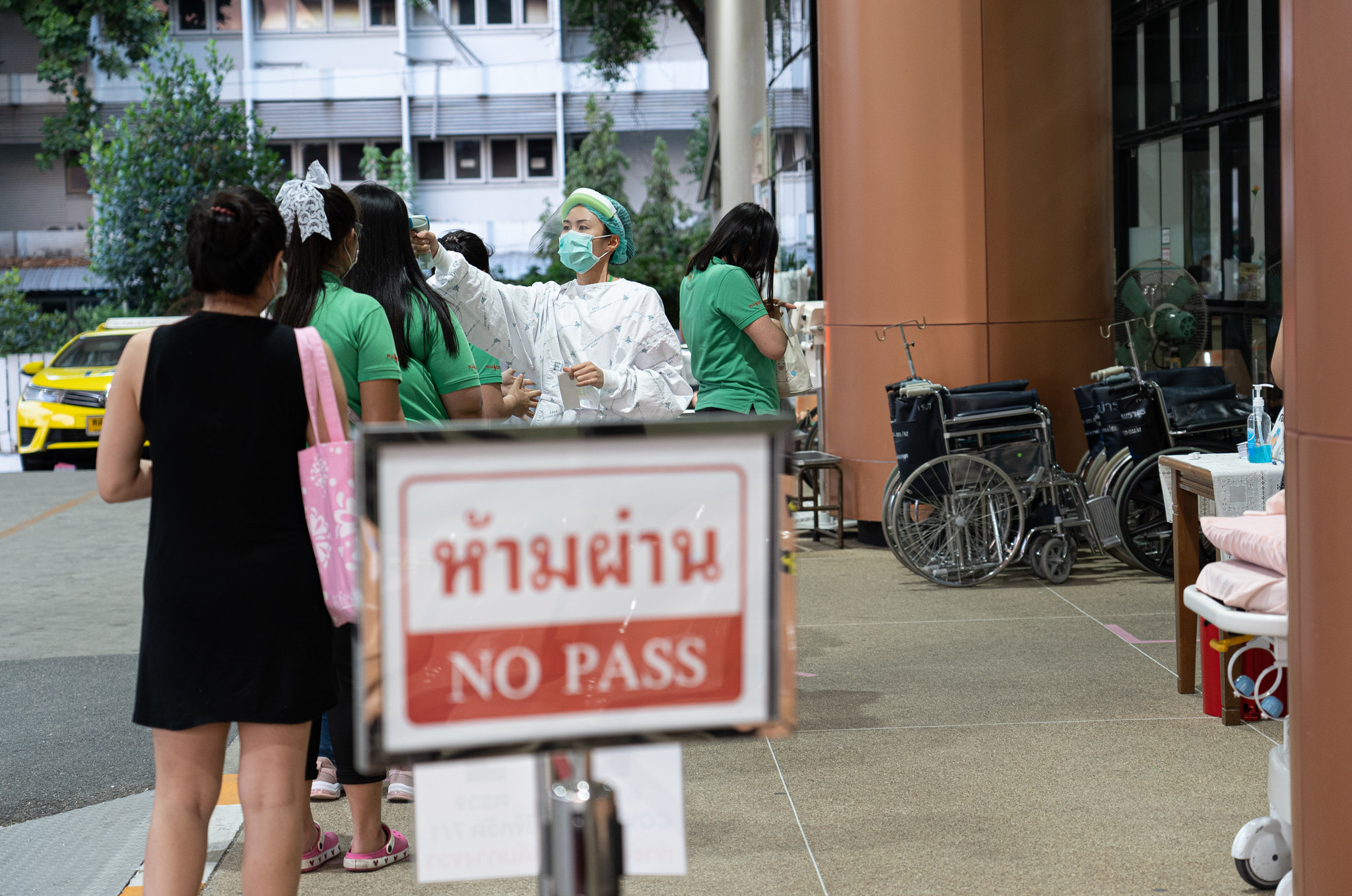 Massive fever testing during COVID-19 coronavirus pandemic in April 2020