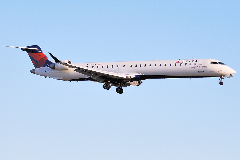 Delta Connection Bombardier CRJ900.