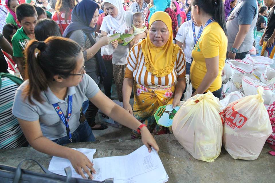 Filipino muslims from Marawi