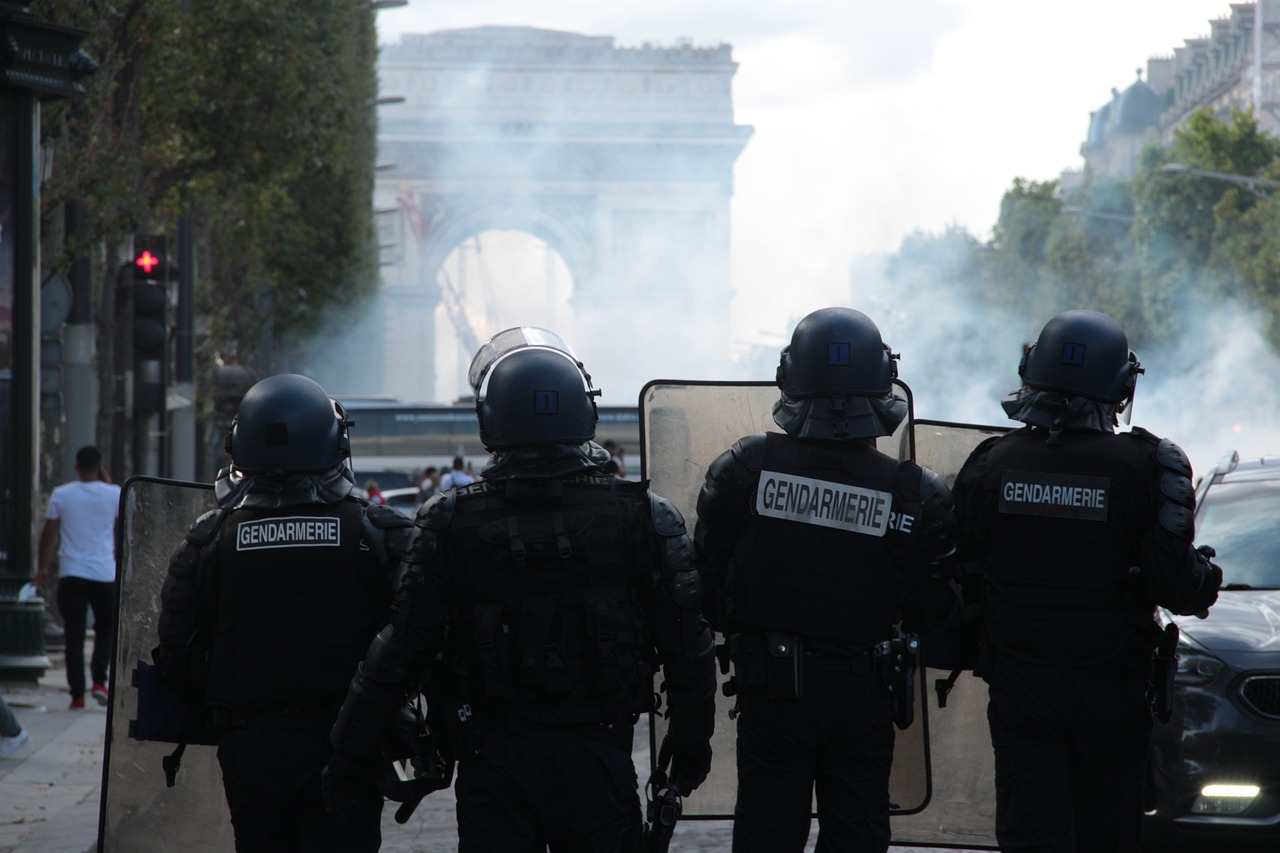 Barricades set on fire in Paris. Gendarmerie deployed after massive riots across France.
