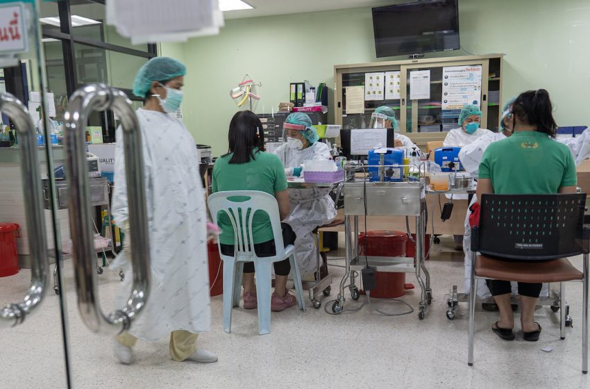 Healthcare workers at Bamrasnaradura Infectious Disease Institute in Thailand during the COVID-19 pandemic