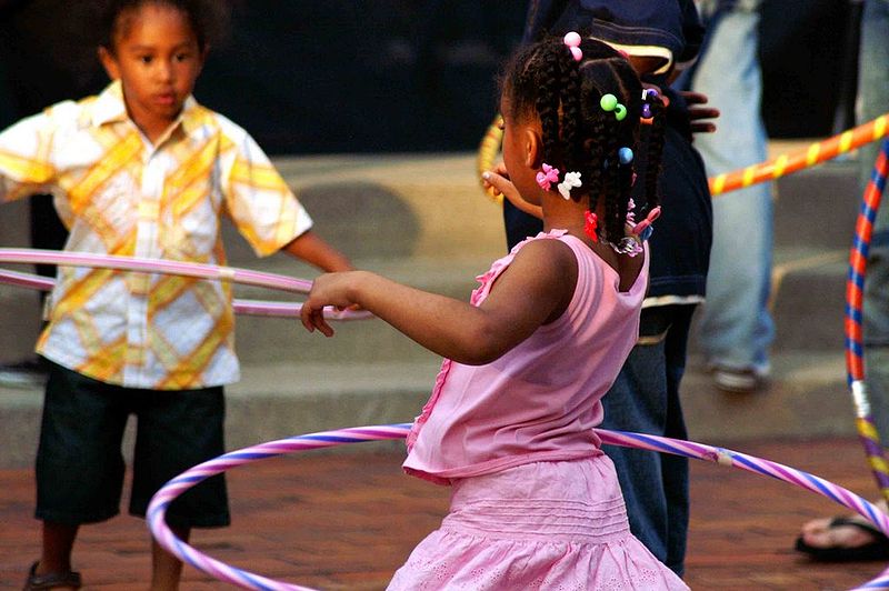Kids playing Hula Hoop