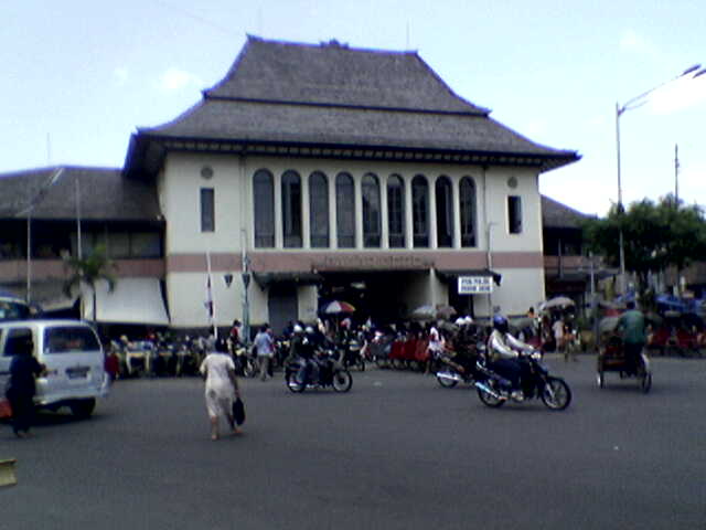 Gede Hardjonagoro Market in Surakarta, Indonesia. Designed by Dutch architect, Thomas Karsten.