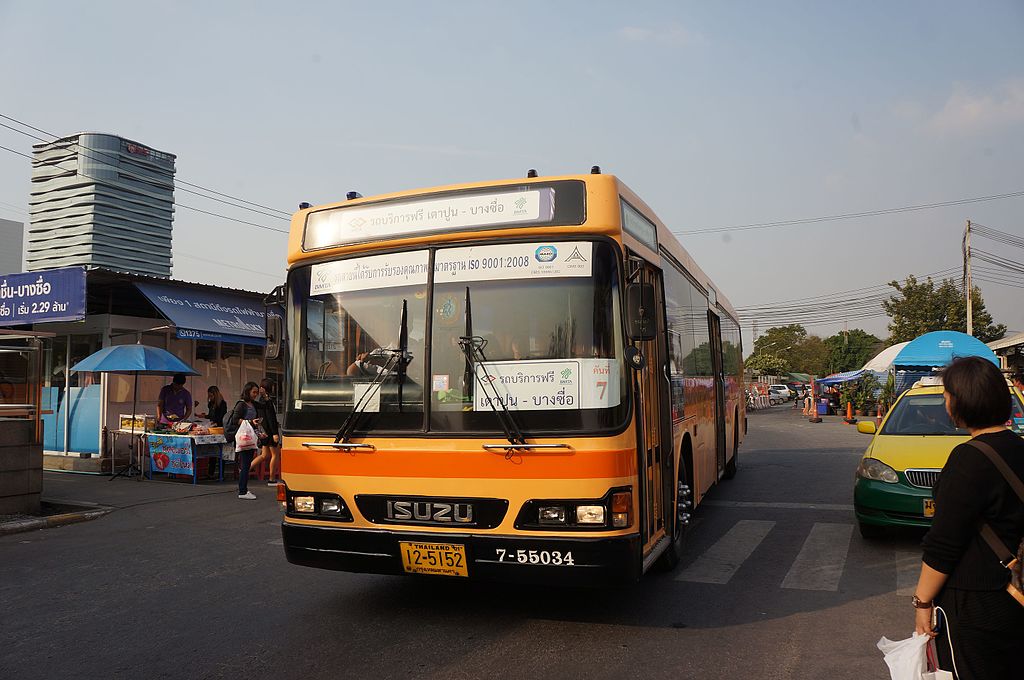 Shuttle bus at Bang Sue Station, Bangkok