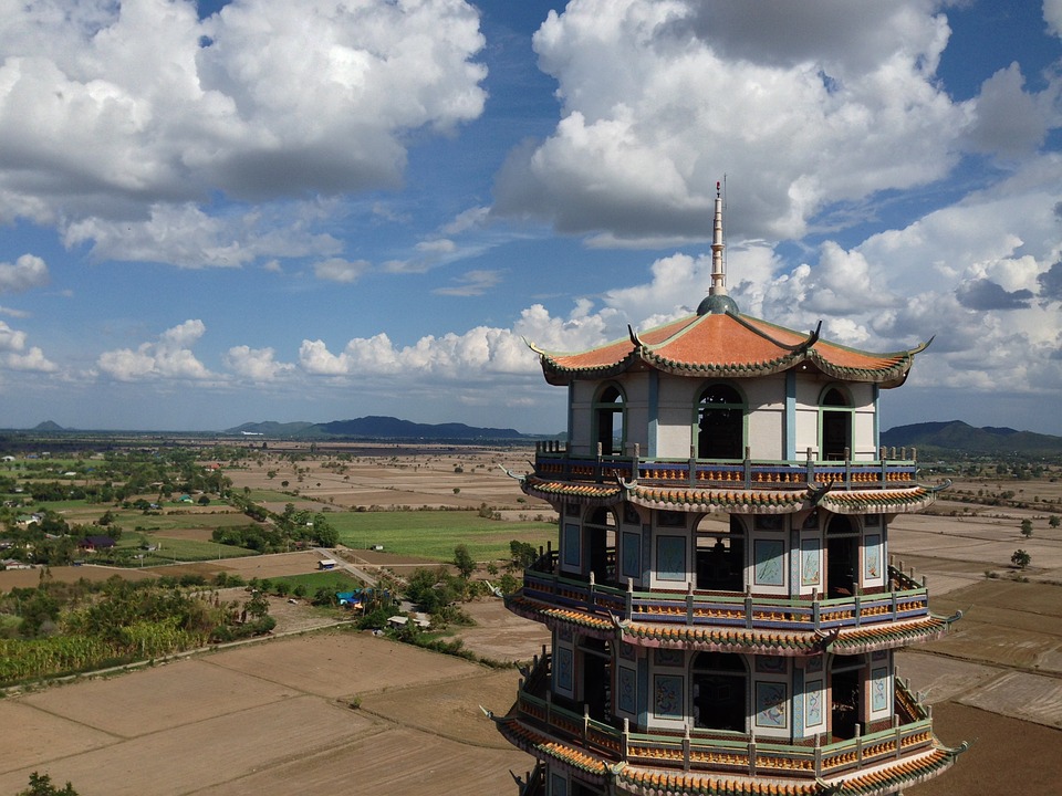 Wat Tham Sua Chinese style temple in Kanchanaburi