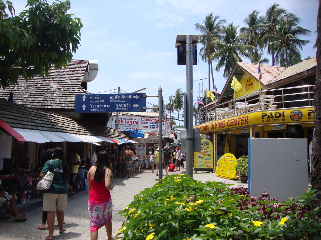 Koh Phi Phi Island main town