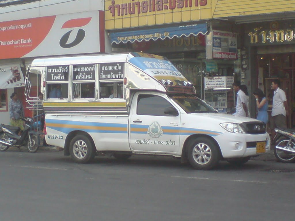 A baht bus on Ratchadamnoen Road in Korat