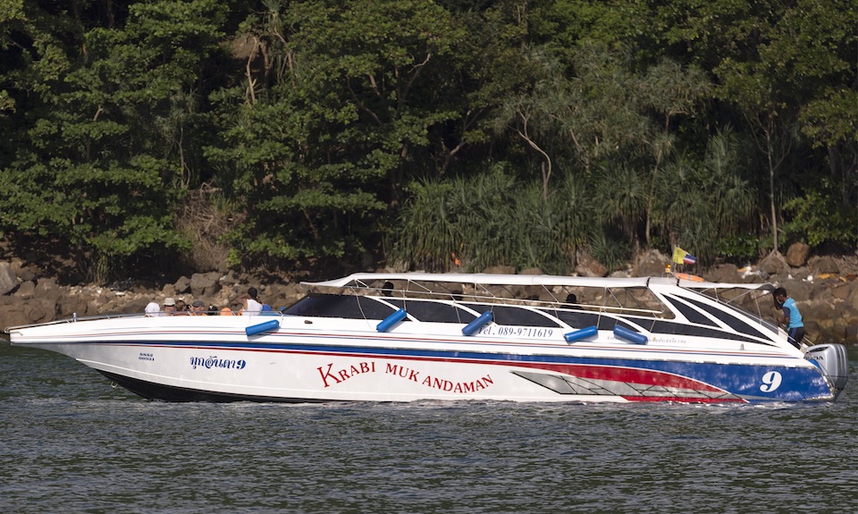 Krabi Muk Andaman speedboat in krabi