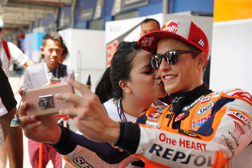 Marc Márquez taking a selfie during the MotoGP Grand Prix in Buri Ram