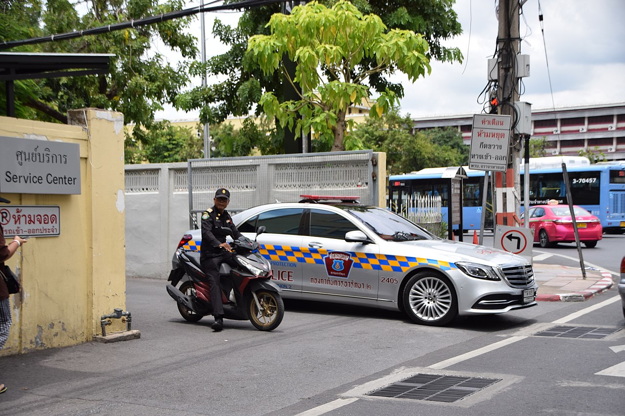 Mercedes-Benz Police car in Thailand