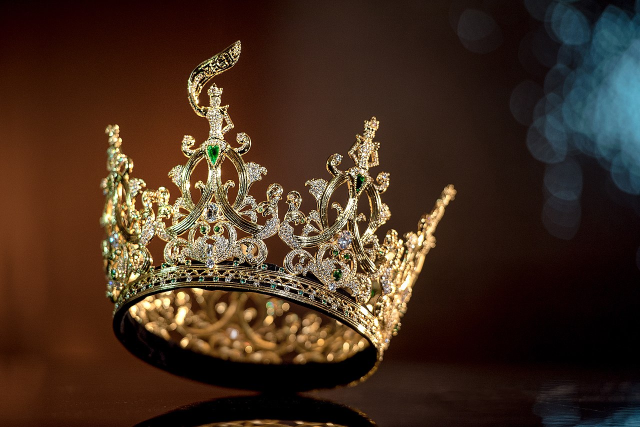 Crown for Miss Grand International