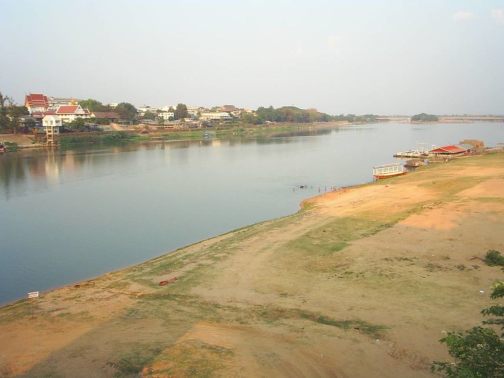 The Mun River in the dry season, Ubon Ratchathani