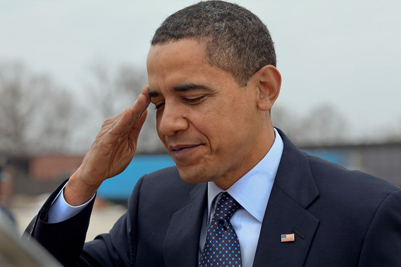 Barack Hussein Obama salutes at Andrews Air Force Base