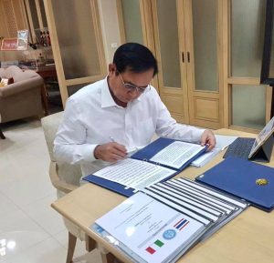 PM Prayut Chan-ocha working at his office