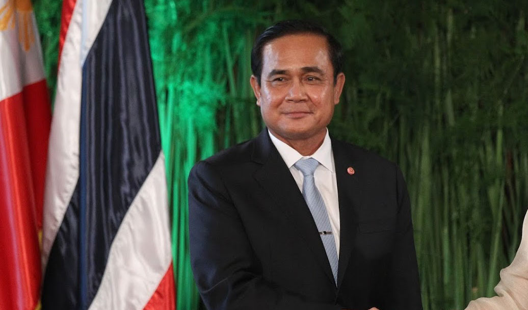 Prime Minister of Thailand Prayut Chan-o-cha with President Benigno S. Aquino III (cropped). Photo: Malacañang