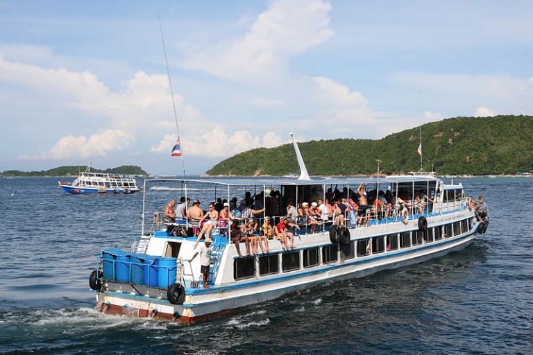Ferry in Koh Larn, Pattaya