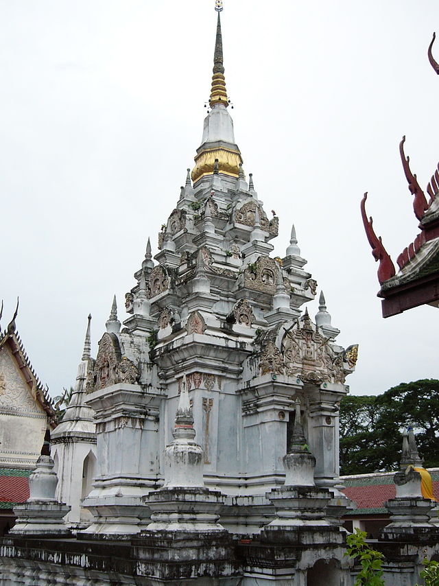 Wat Phra Borom That Chaiya in Surat Thani