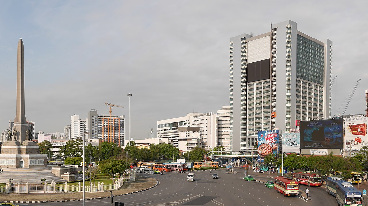 Rajavithi Hospital and Victory Monument in Bangkok