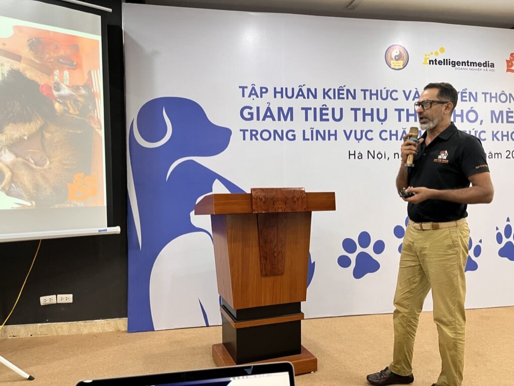 Soi Dog Foundation's Director of International Advocacy Rahul Sehgal addressing attendees during the workshop.