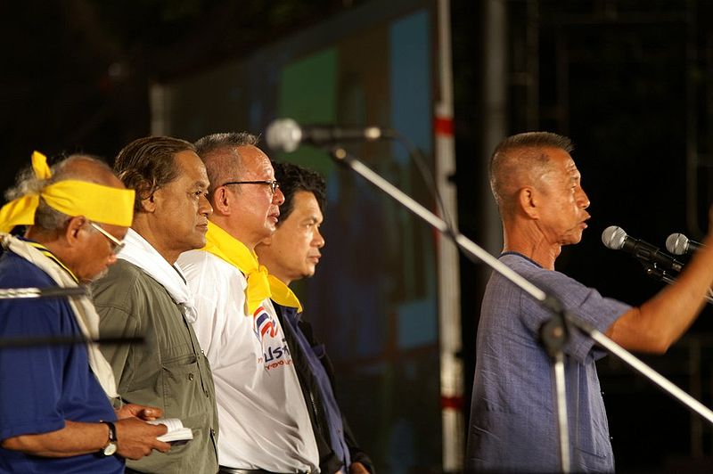 Five leaders of People's Alliance for Democracy in 2006 (from left: Somsak Kosaisuk, Pipop Thongchai, Sondhi Limthongkul, Somkiet Phongpaibul and Chamlong Srimuang)