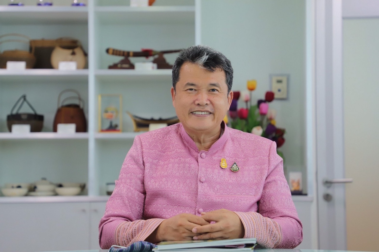 Mr. Suttipong Juljarern , Director-General of Community Development Department