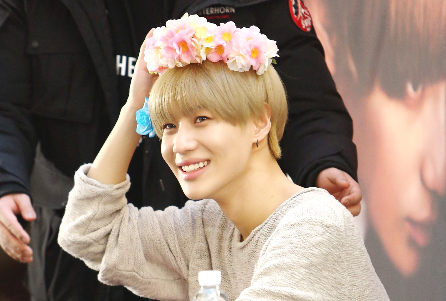 Taemin at a fansign at IFC Mall