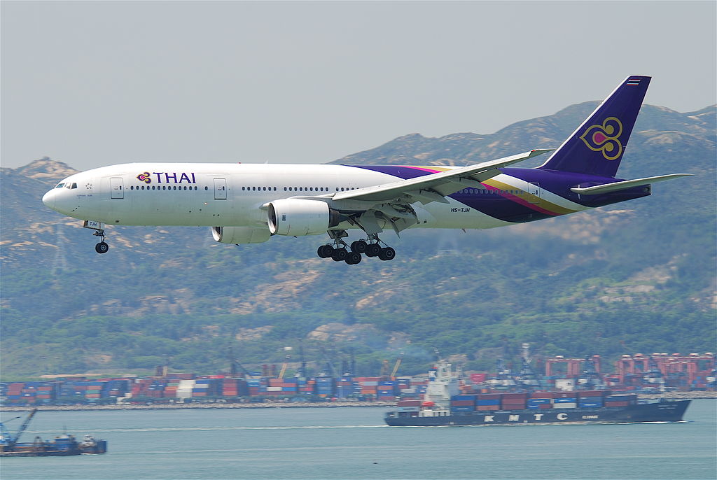 Thai Airways Boeing 777-2D7 landing at Hong Kong airport