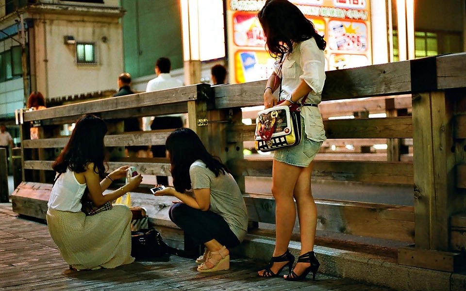 Thai girls on the street