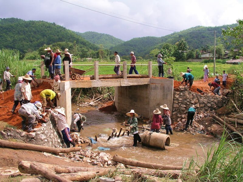 Construction workers in Chiang Rai