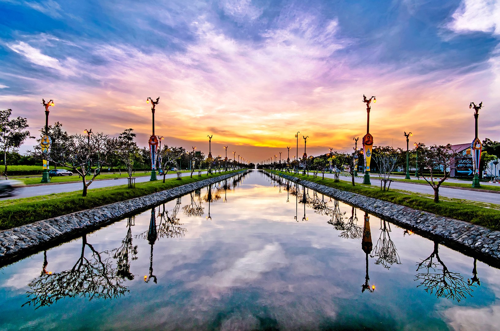 Utthayan Road on Thawi Watthana District, Bangkok