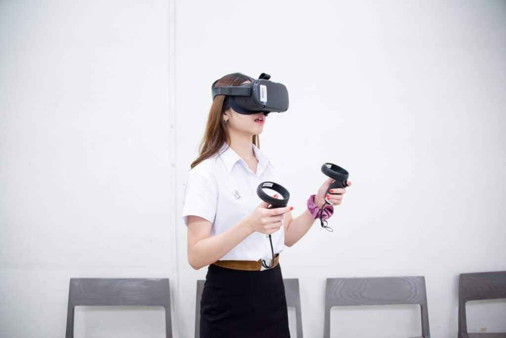 VR Virtual Reality.