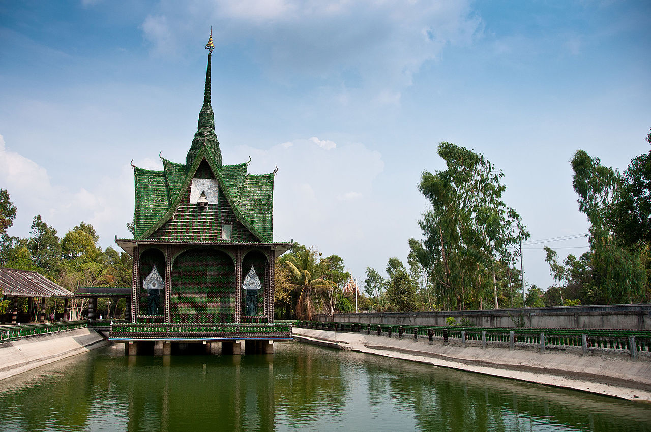 Wat Lan Khuat, the Million Bottle Temple in Sisaket