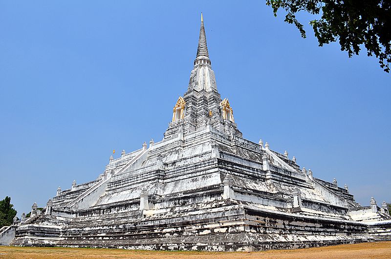 Wat Phu Khao Thong in Ayutthaya