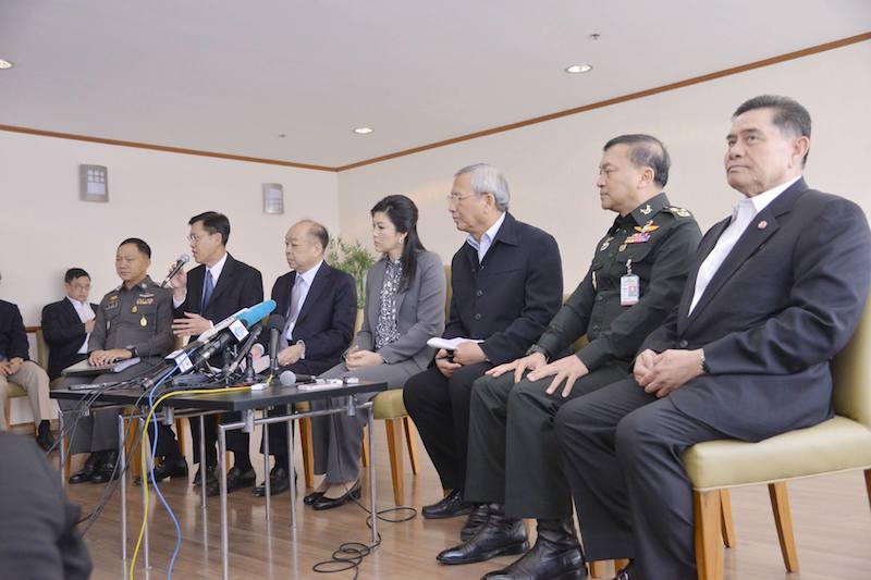 Thailand's Prime Minister Yingluck Shinawatra with members of her government