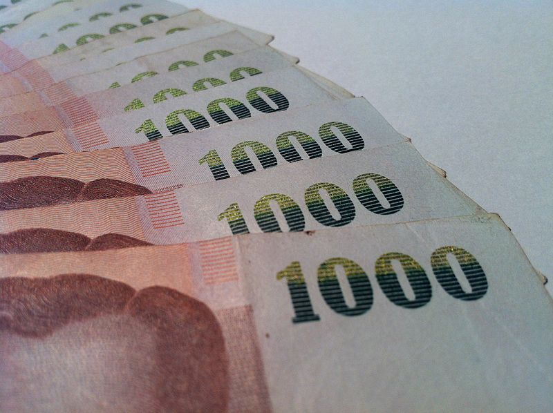 1000 THB banknotes