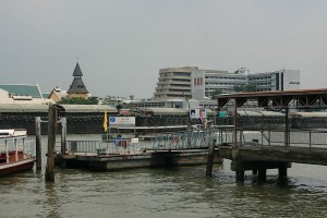 Pier next to the former Thonburi railway station