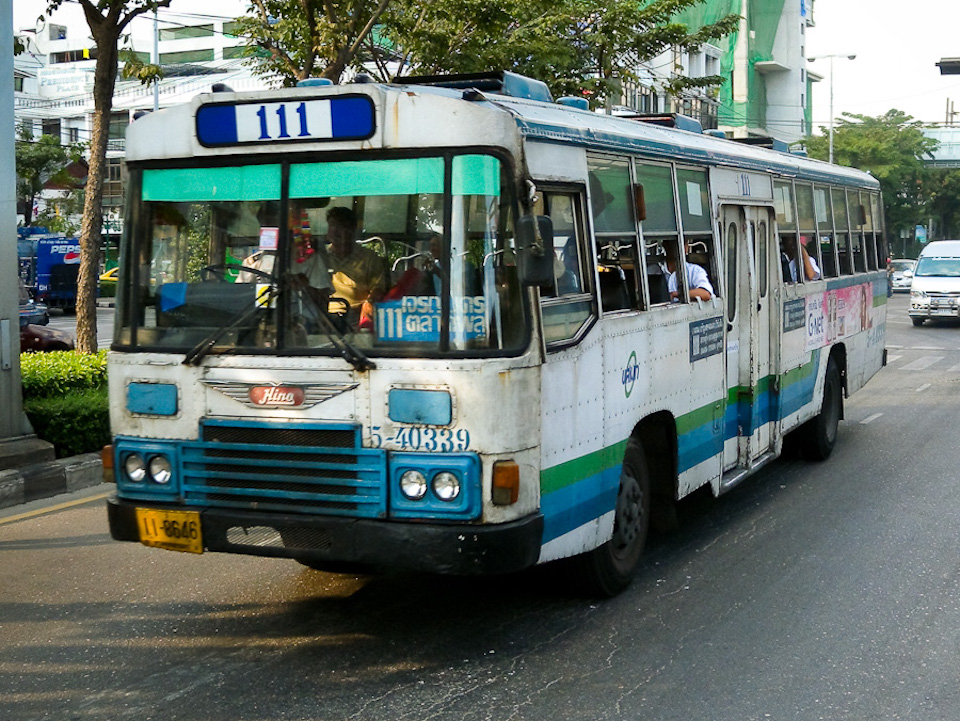 Hino AK 176 bus