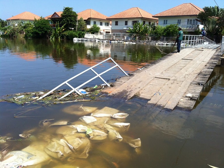 Floods in Thailand, river overflowed its banks