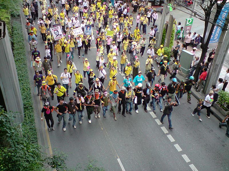 PAD rally at Sukhumvit Road in Bangkok on 2008-10-30.