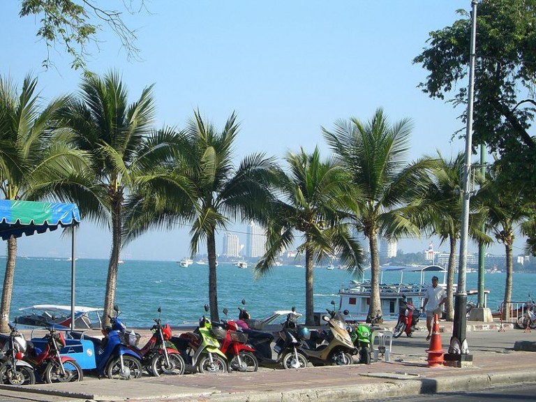 Pattaya beach road