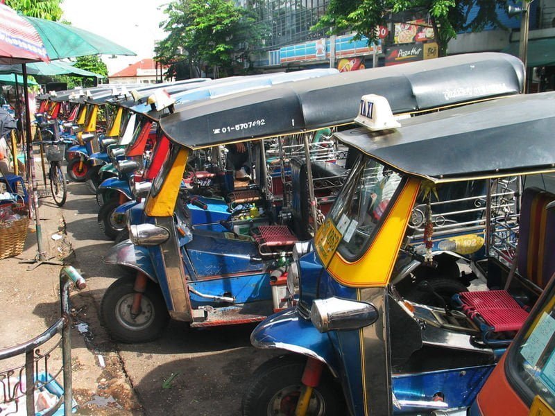 Tuk tuks at Pak Klong market